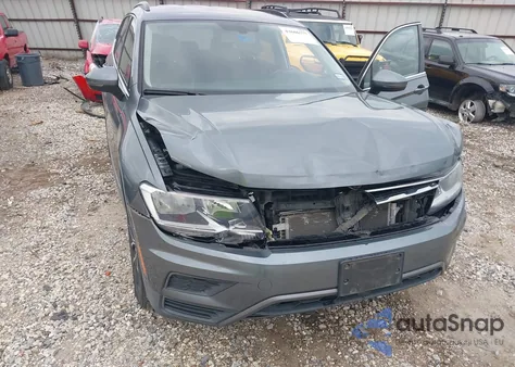 2021 Volkswagen Tiguan 2.0T Se/2.0T Se R-Line Black/2.0T Sel z USA, uszkodzony, nr VIN 3VV3B7AX4MM106838